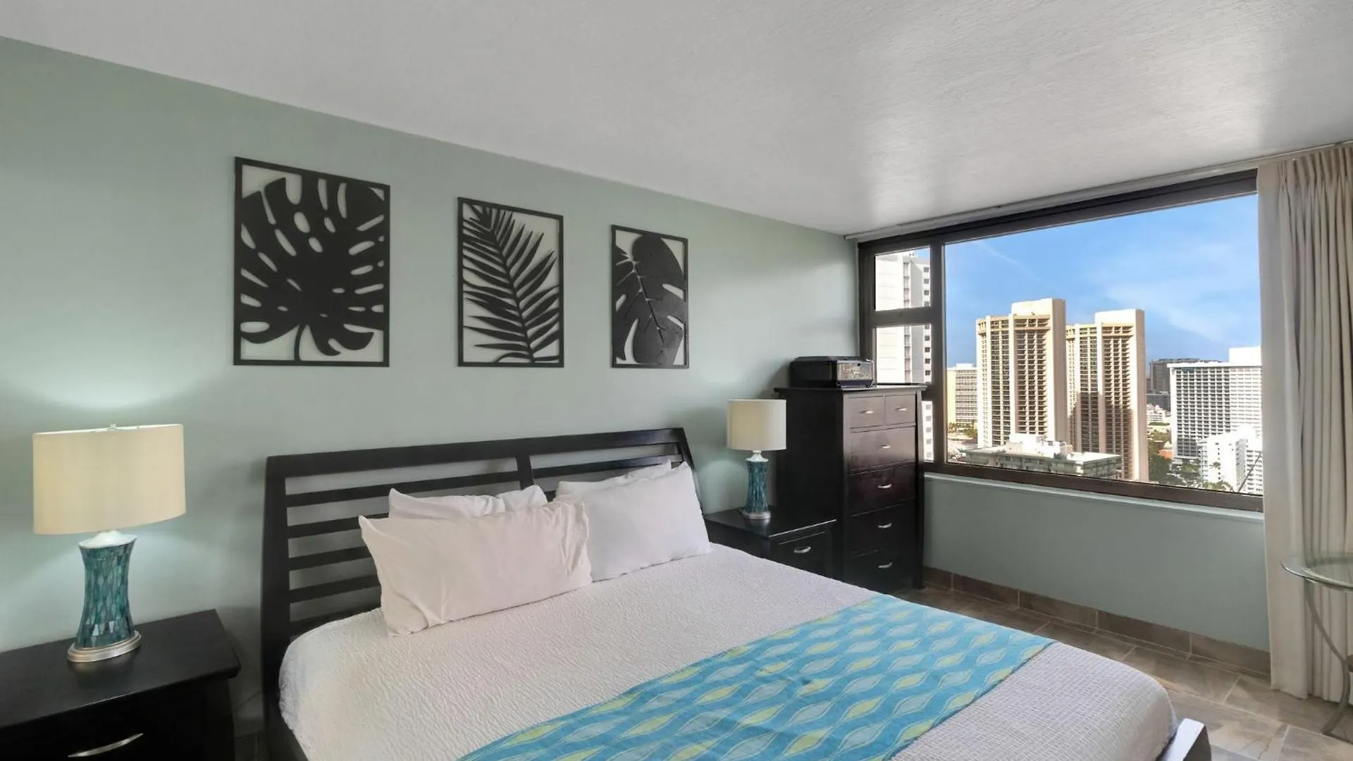 31St-Floor Oceanview Oasis -- Steps To Waikiki Beach With Free Parking Honolulu 0*,  ABD