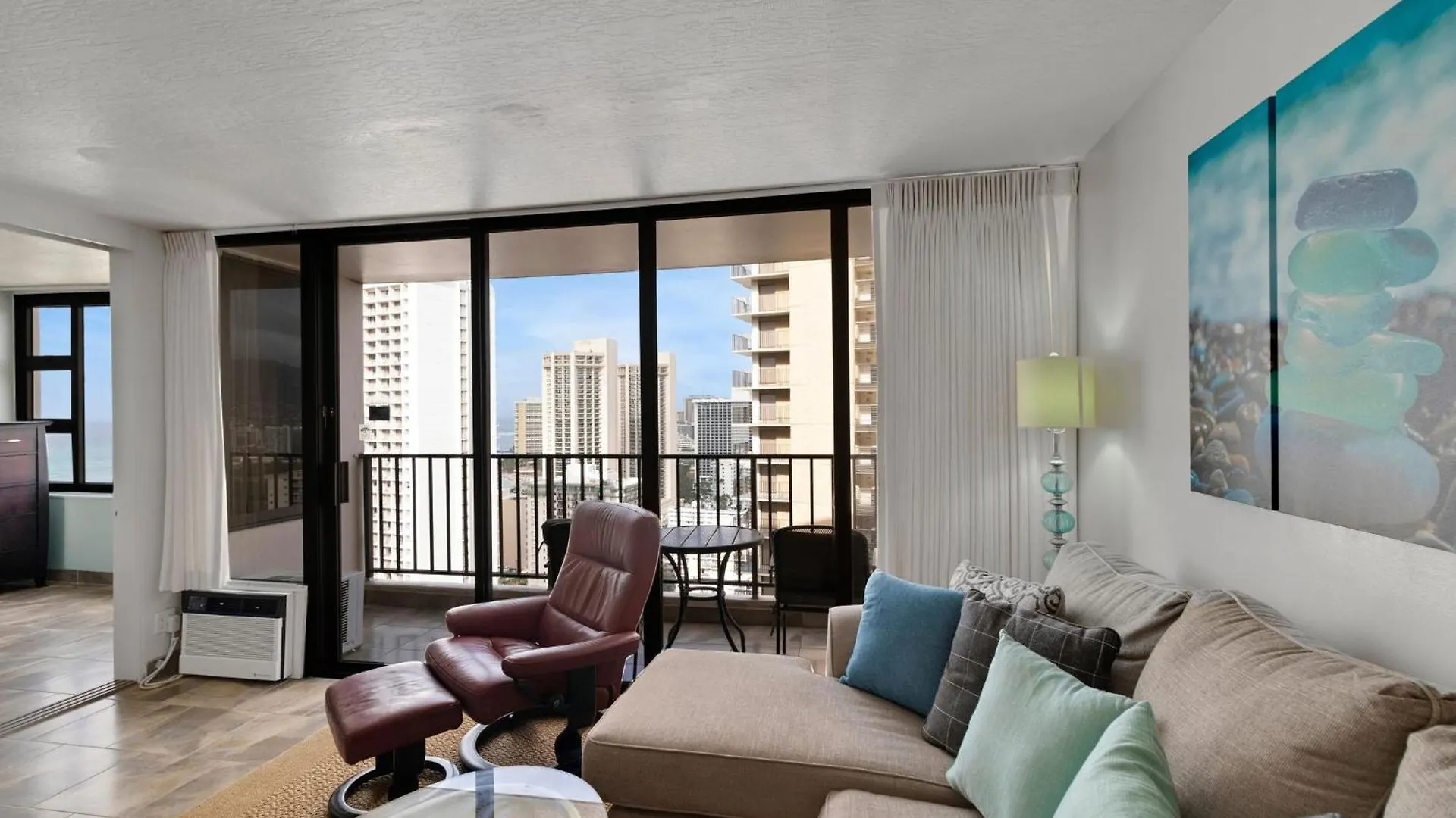 31St-Floor Oceanview Oasis -- Steps To Waikiki Beach With Free Parking Honolulu