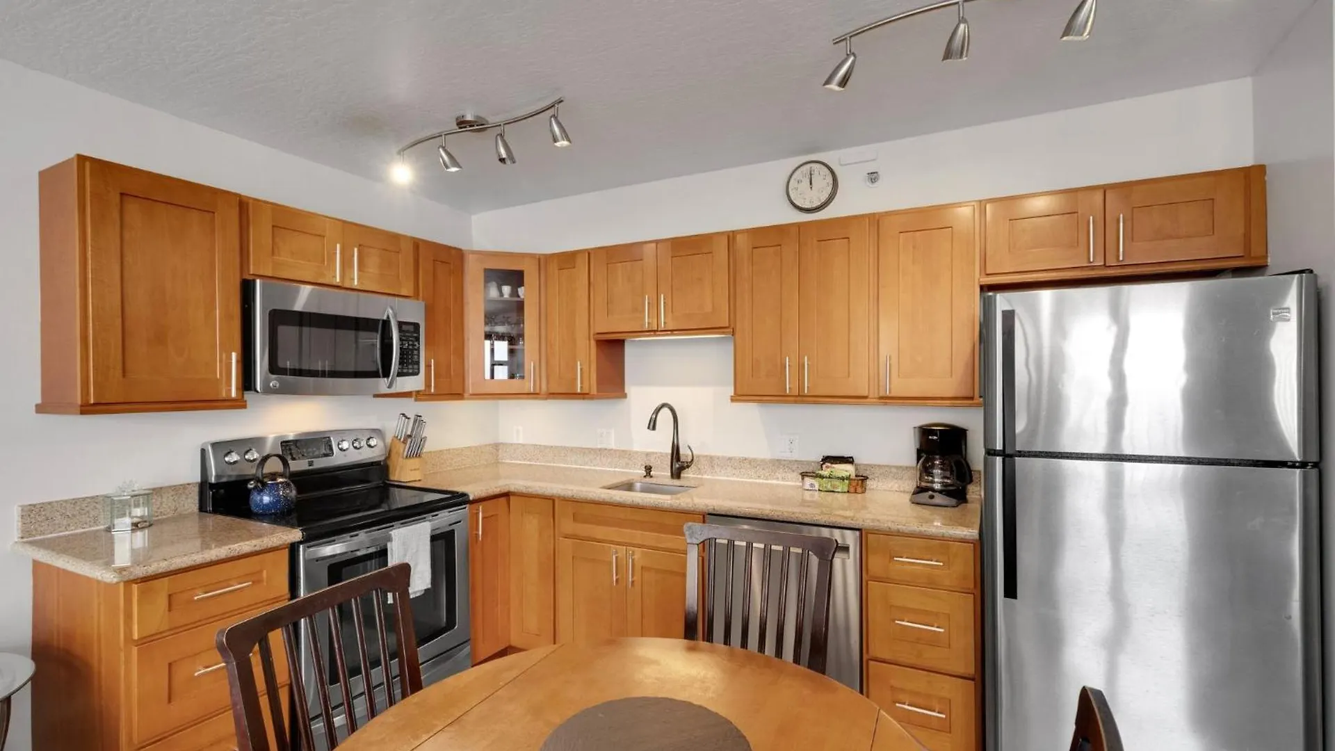 31St-Floor Oceanview Oasis -- Steps To Waikiki Beach With Free Parking Honolulu Daire