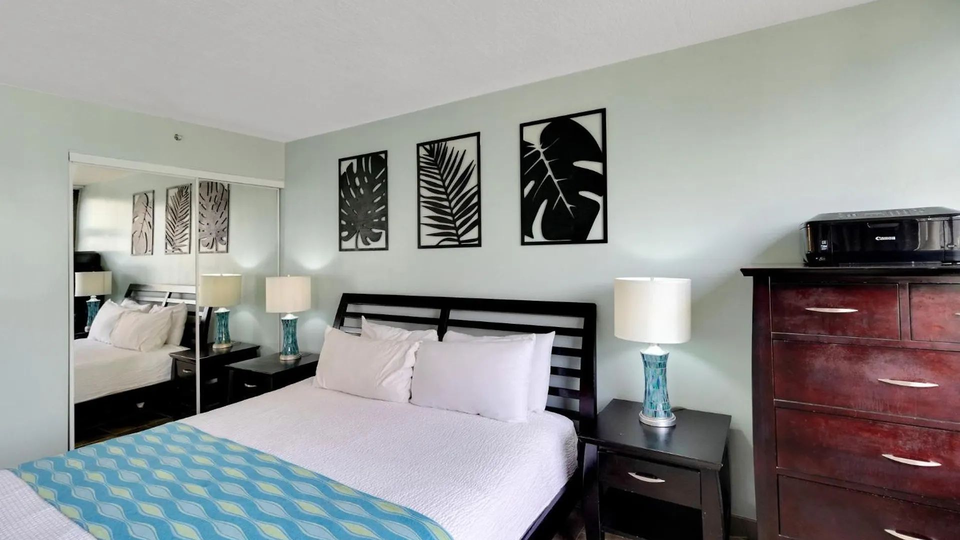 31St-Floor Oceanview Oasis -- Steps To Waikiki Beach With Free Parking Honolulu ABD