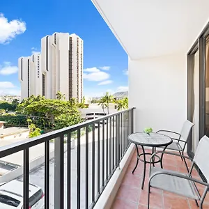  Apartment Cozy Waikiki Getaway, Stroll To With Free Parking